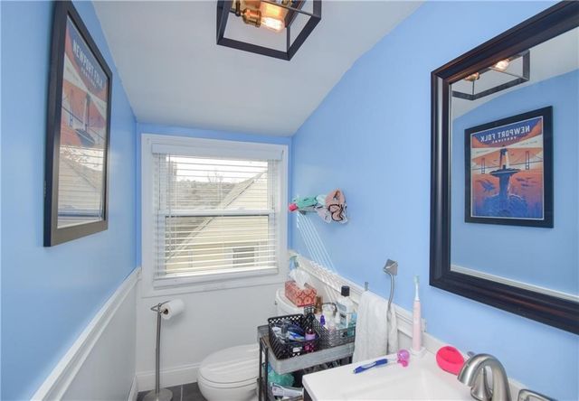 16 Vaughan Avenue 2, Newport, RI 02840