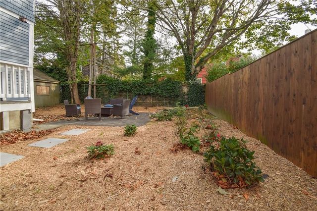 16 Vaughan Avenue 2, Newport, RI 02840