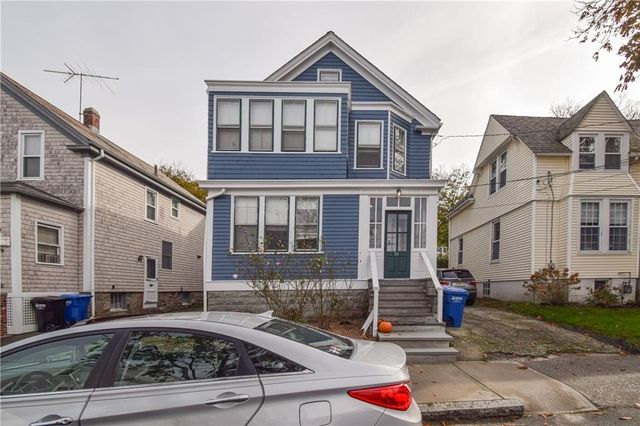 16 Vaughan Avenue 2, Newport, RI 02840