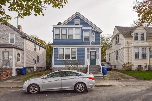 16 Vaughan Avenue 2, Newport, RI 02840