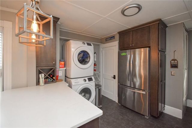 16 Vaughan Avenue 2, Newport, RI 02840