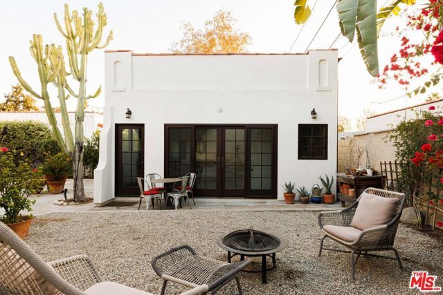 1935 N Catalina Street, Los Angeles, CA 90027