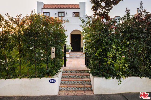 1935 N Catalina Street, Los Angeles, CA 90027