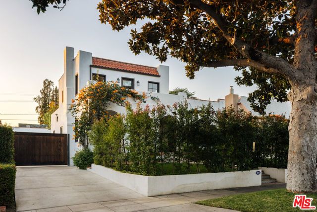 1935 N Catalina Street, Los Angeles, CA 90027