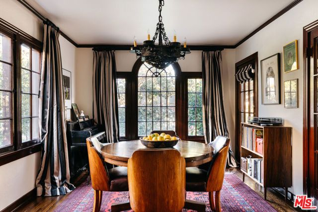 1935 N Catalina Street, Los Angeles, CA 90027