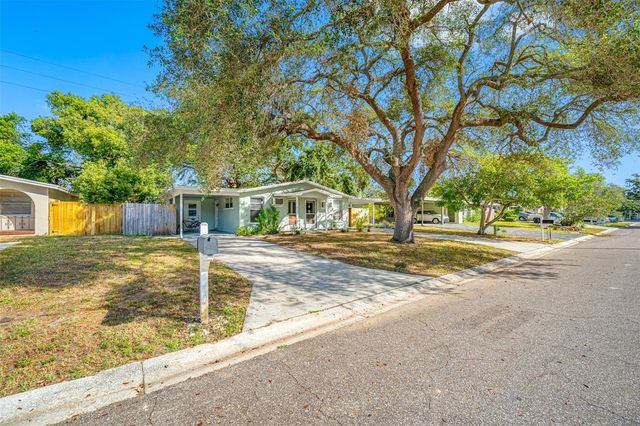 616 DOGWOOD COURT, Dunedin, FL 34698
