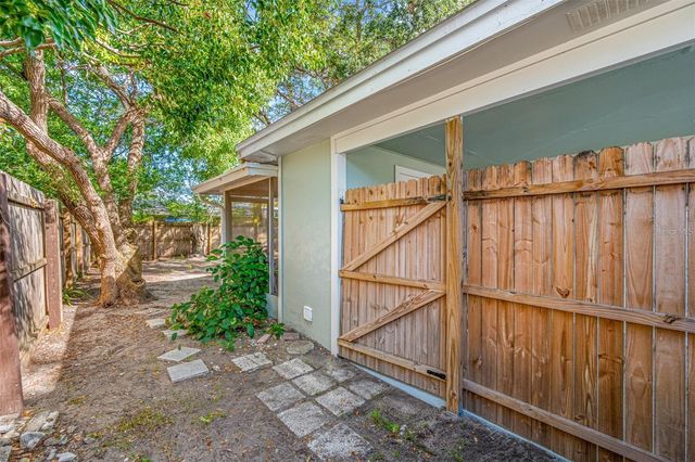 616 DOGWOOD COURT, Dunedin, FL 34698