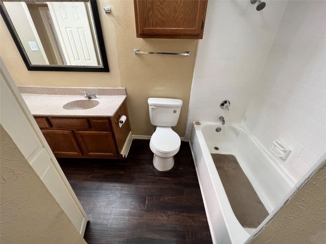 9601 Forest Lane 516, Dallas, TX 75243