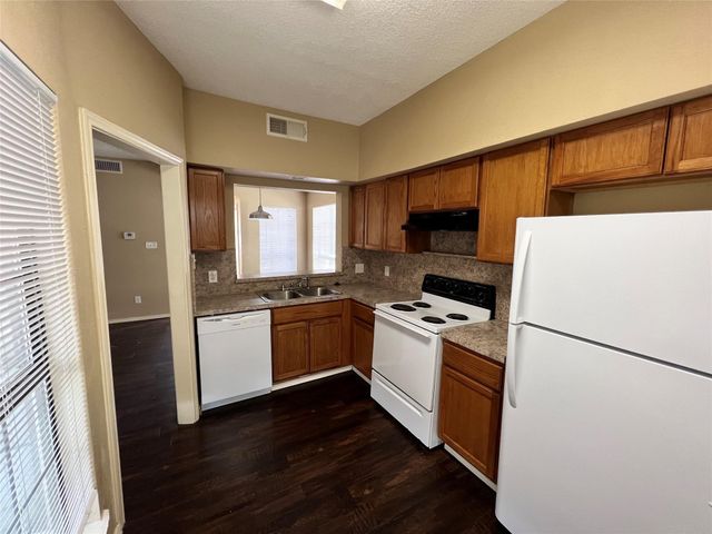 9601 Forest Lane 516, Dallas, TX 75243