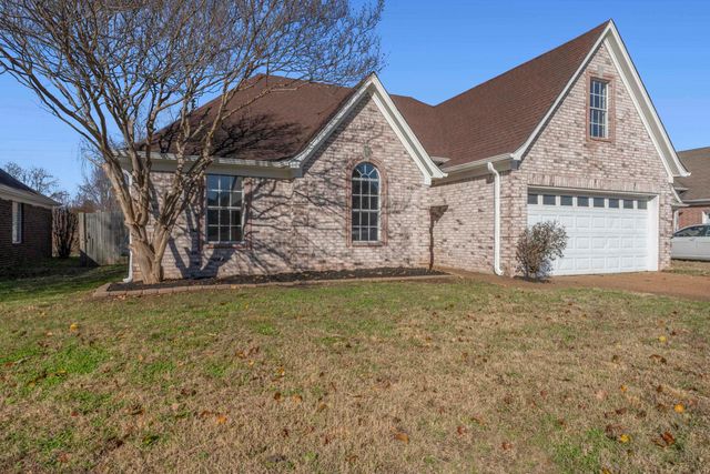 1113 W RED FERN CIR, Unincorporated, TN 38018