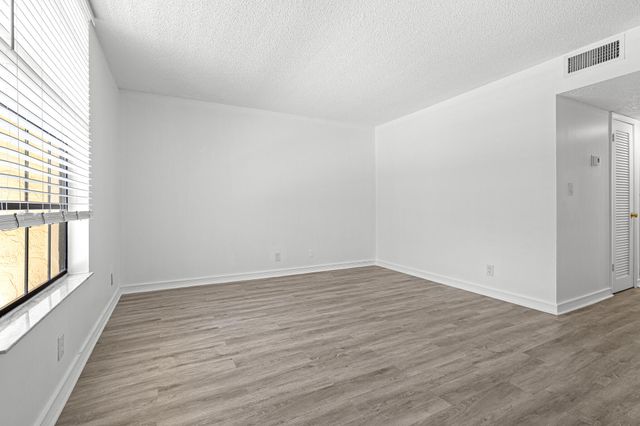 769 SE 1st Way, Deerfield Beach, FL 33441