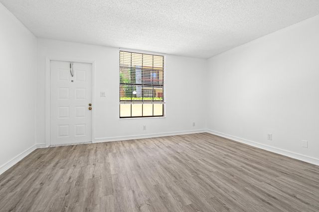 769 SE 1st Way, Deerfield Beach, FL 33441
