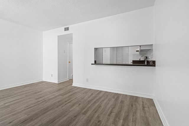769 SE 1st Way, Deerfield Beach, FL 33441