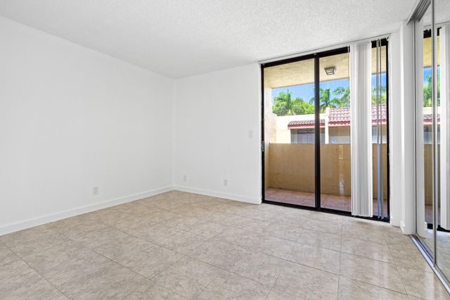 769 SE 1st Way, Deerfield Beach, FL 33441