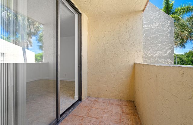769 SE 1st Way, Deerfield Beach, FL 33441