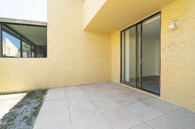 769 SE 1st Way, Deerfield Beach, FL 33441