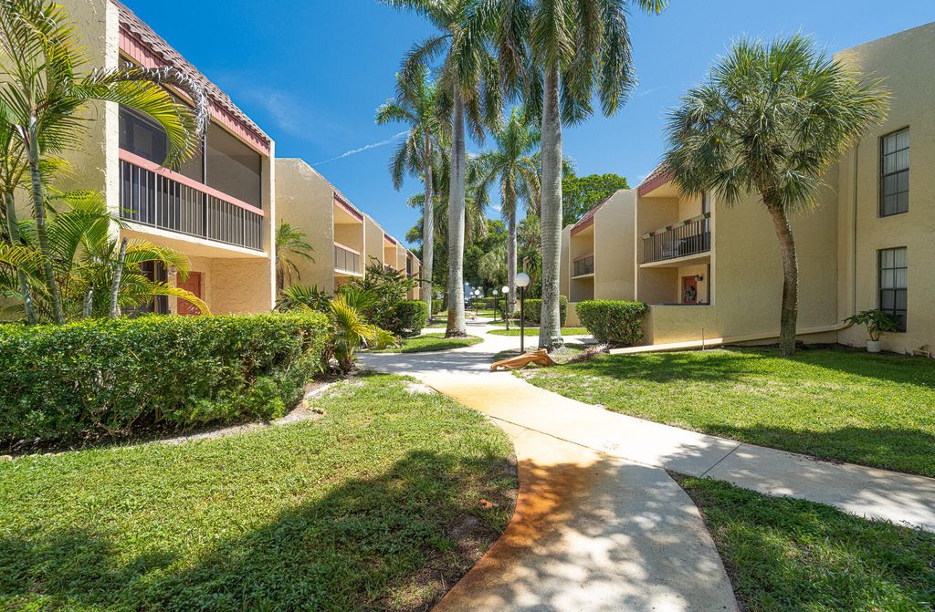 769 SE 1st Way, Deerfield Beach, FL 33441