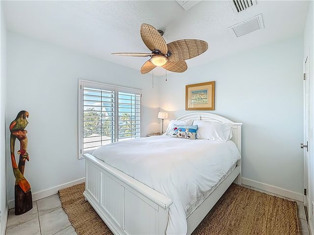 1810 E Sandpiper Road, Vero Beach, FL 32963