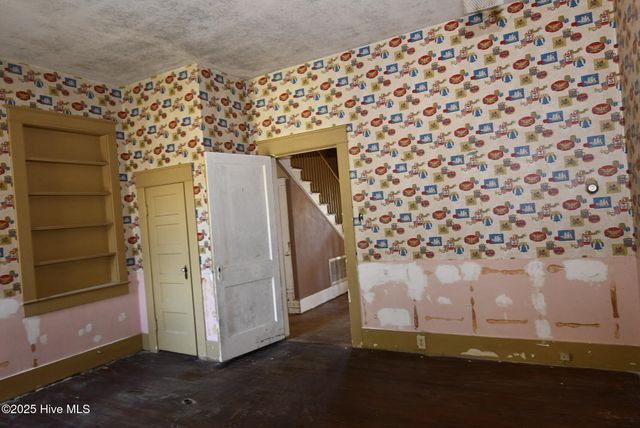 205 S King Street, Windsor, NC 27983