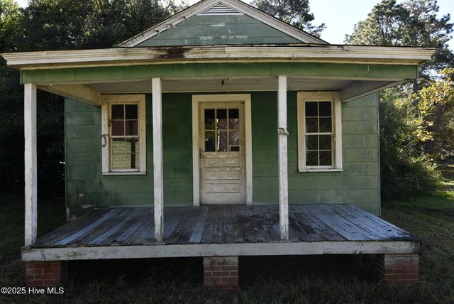 205 S King Street, Windsor, NC 27983