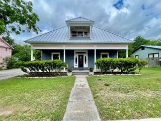 219 N Comanche ST, San Marcos, TX 78666