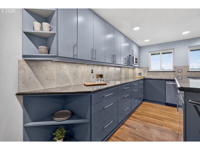 15781 LODER Rd, Oregon City, OR 97045