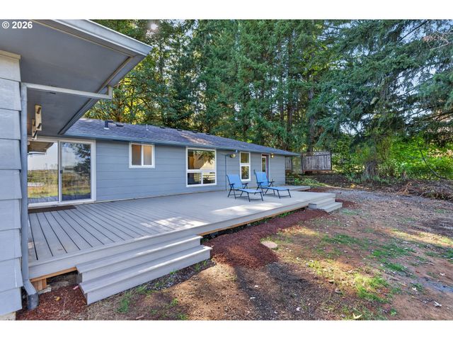 15781 LODER Rd, Oregon City, OR 97045