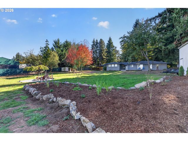 15781 LODER Rd, Oregon City, OR 97045