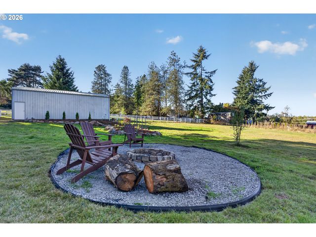 15781 LODER Rd, Oregon City, OR 97045