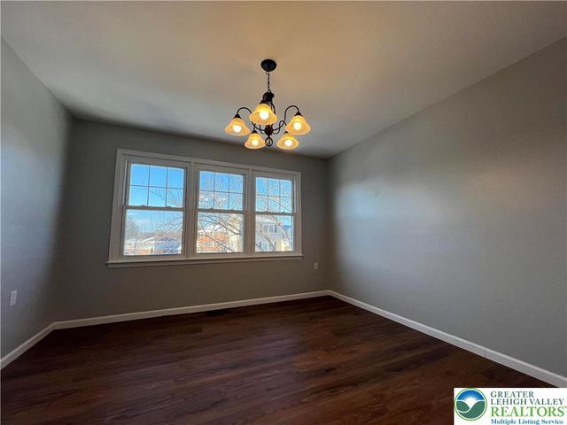 236 Vista Drive, Easton, PA 18042