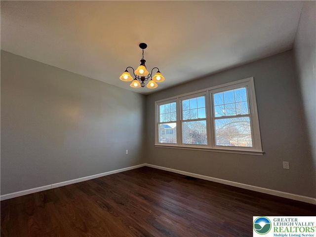 236 Vista Drive, Easton, PA 18042