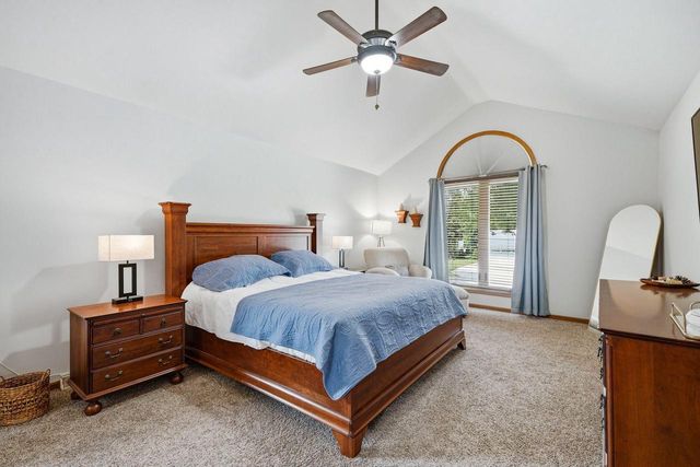 2927 Willard LANE, Waukesha, WI 53188