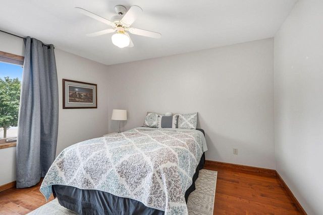 2927 Willard LANE, Waukesha, WI 53188