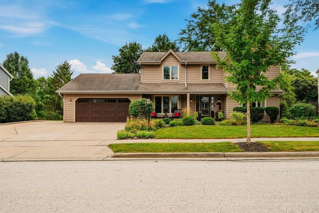 2927 Willard LANE, Waukesha, WI 53188