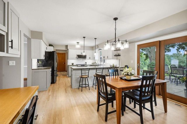 2927 Willard LANE, Waukesha, WI 53188