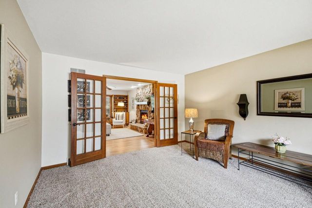 2927 Willard LANE, Waukesha, WI 53188