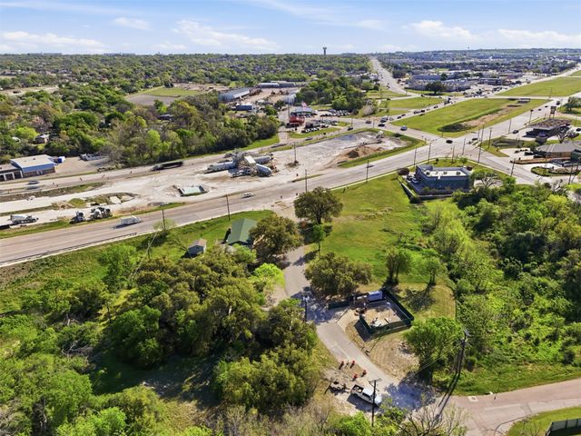 7019 Edgemere Place, Lake Worth, TX 76135