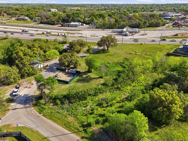 7019 Edgemere Place, Lake Worth, TX 76135