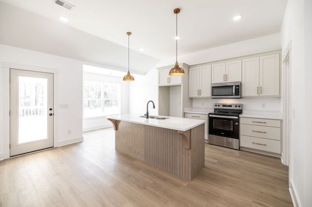 4131 Hereford Dr, Greenbrier, TN 37073