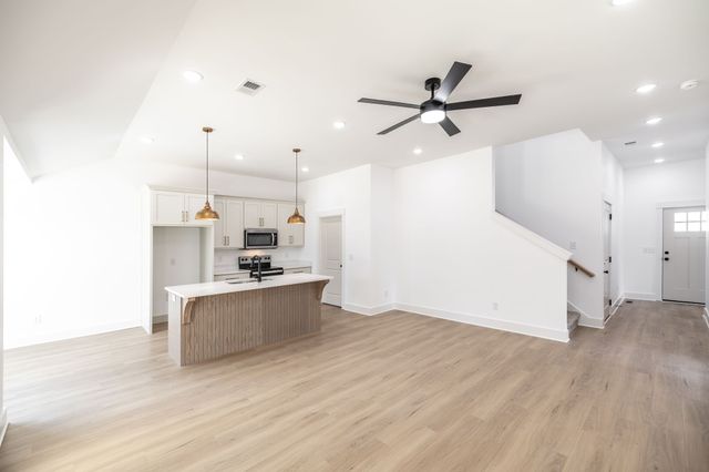 4131 Hereford Dr, Greenbrier, TN 37073