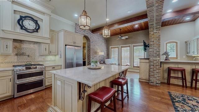 7705 Savannah, Beaumont, TX 77707