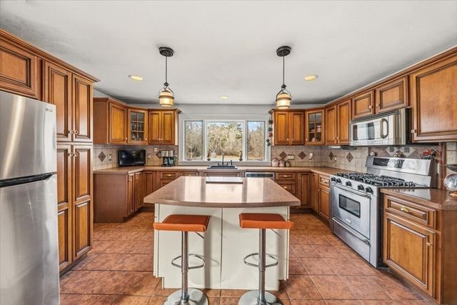 208 South Main St, Raynham, MA 02767