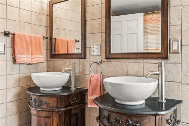 208 South Main St, Raynham, MA 02767