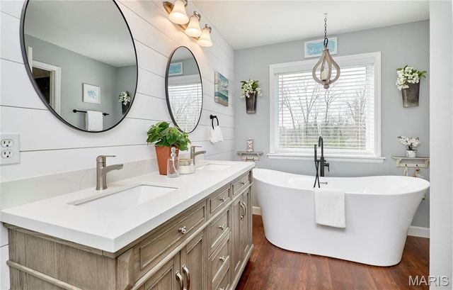 1102 Hampton Meadows Drive, O'fallon, MO 63368