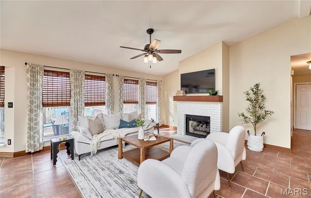 1102 Hampton Meadows Drive, O'fallon, MO 63368