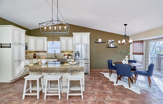 1102 Hampton Meadows Drive, O'fallon, MO 63368