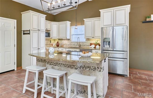 1102 Hampton Meadows Drive, O'fallon, MO 63368