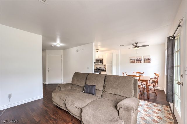 5330 East Charleston Boulevard 44, Las Vegas, NV 89142
