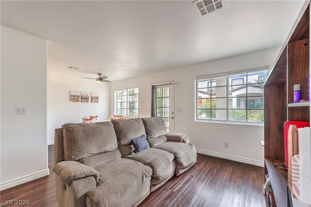 5330 East Charleston Boulevard 44, Las Vegas, NV 89142
