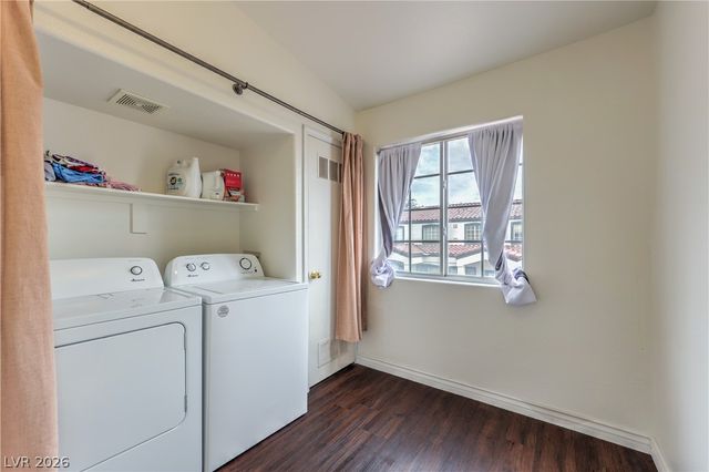 5330 East Charleston Boulevard 44, Las Vegas, NV 89142